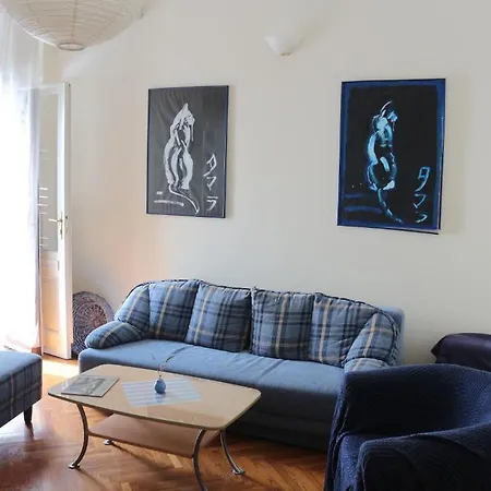 Green Market Apartment-2