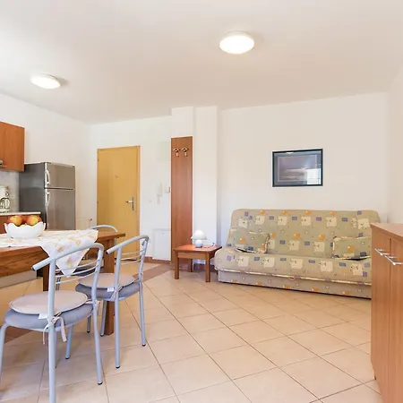 Apartments Isabela Punat By El-Pi Tours-3