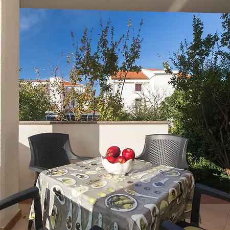 Apartments Isabela Punat By El-Pi Tours-2
