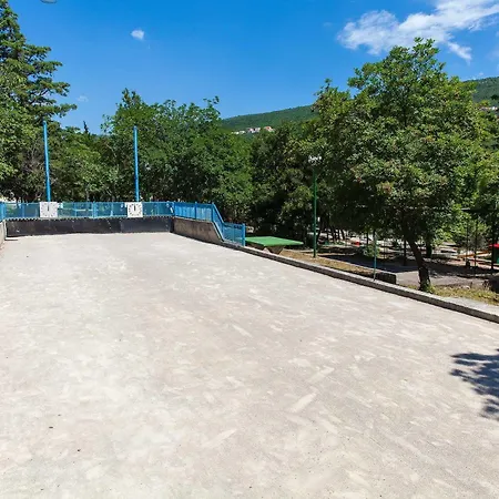 Paviljoni & Bungalow Kacjak-2