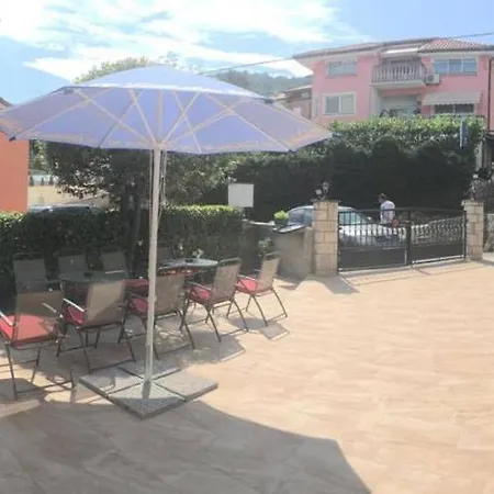 Guesthouse Villa Manda-3
