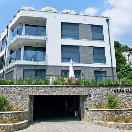 Apartments In Villa Ziza, Rooftop Swimming Pool-3