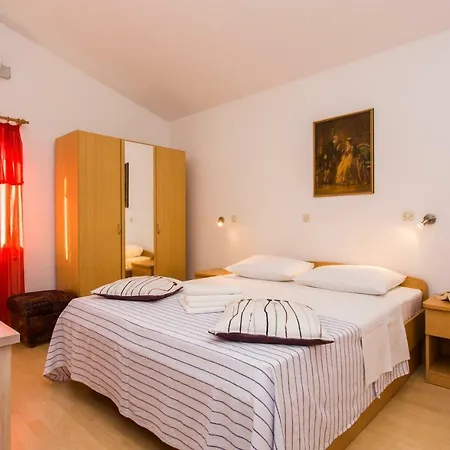 Apartments Luka-2
