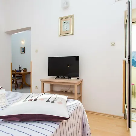 Apartments Luka-3