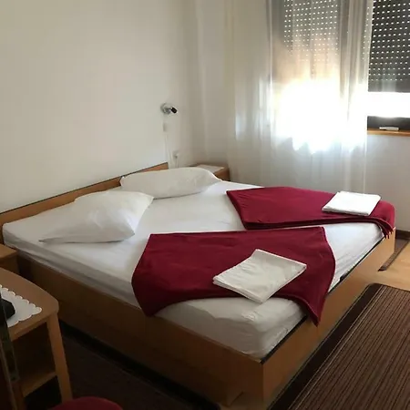 Andrije Krsula 51 Apartman-2