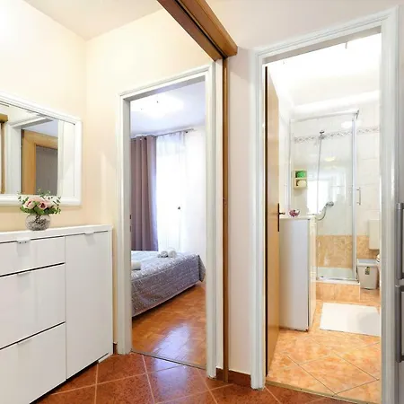 Apartment Meri-3