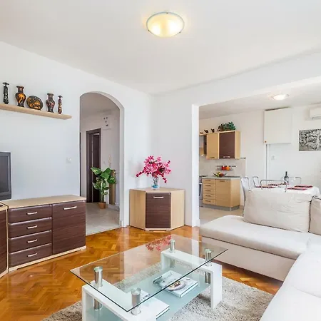 Apartment Lucky 1-3