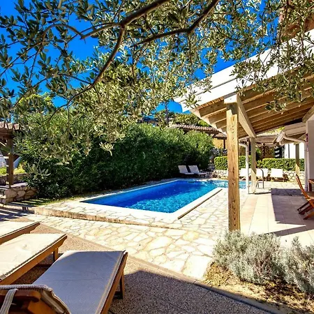 Villas Rab Palit-3