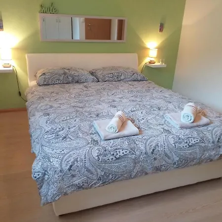 Jovich Apartments 1-2