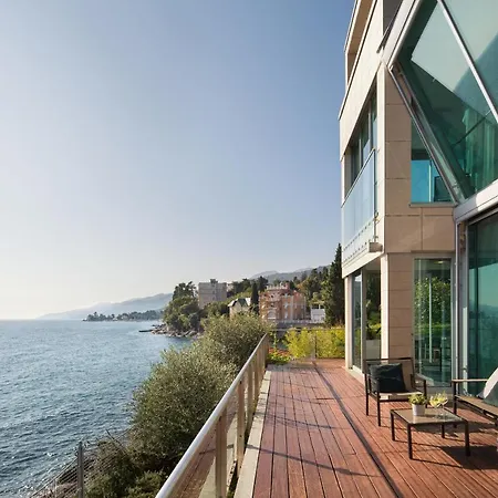 Villa Arentz - Front Sea Apartments-2