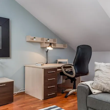 Aquila Apartment-2