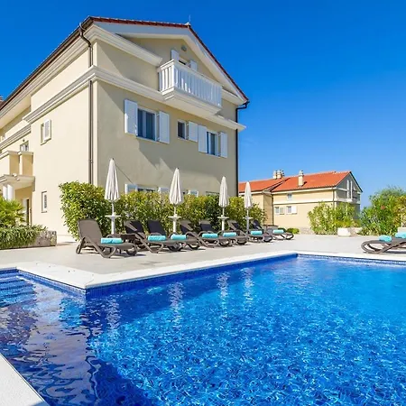 Luxury Apartments Villa Mande-2
