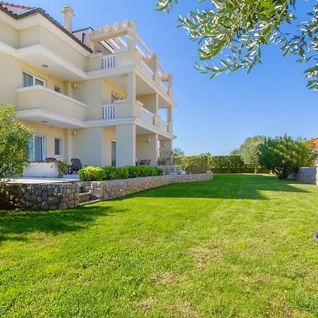 Luxury Apartments Villa Mande-3
