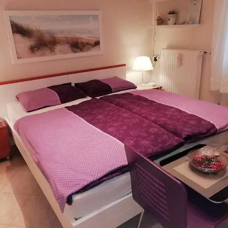 Room Sarah-2