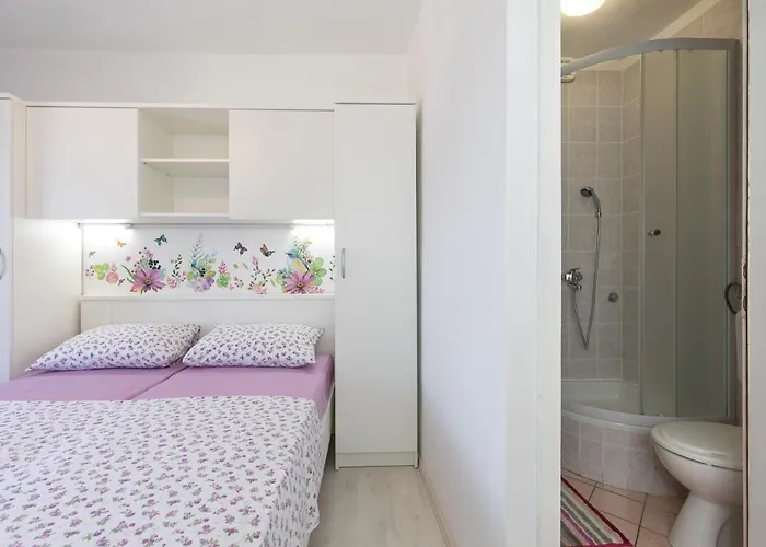 Apartment & Rooms Ivica Krk Town