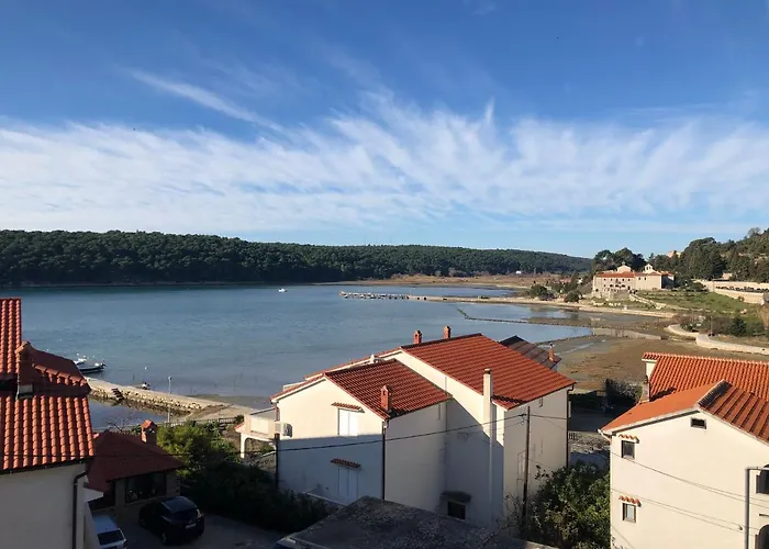 Apartments Palit Rab