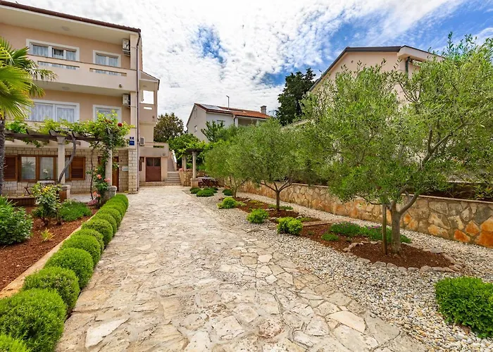 Boutique Apartments Come&Stay Punat