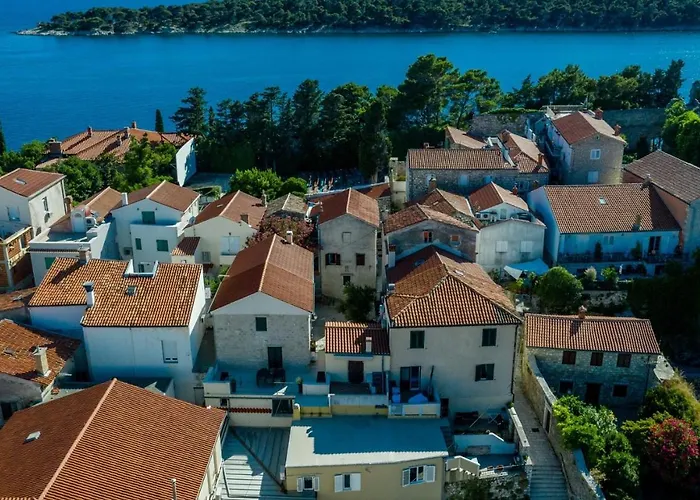 Apartment Mikec In Old Town Of Rab Rab Town