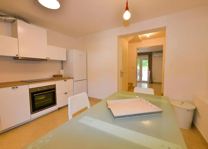 New Holiday Homes Ruzmarin Barbat na Rabu