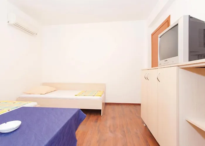 Awesome Apartment In Punat With 2 Bedrooms And Wifi che accetta animali