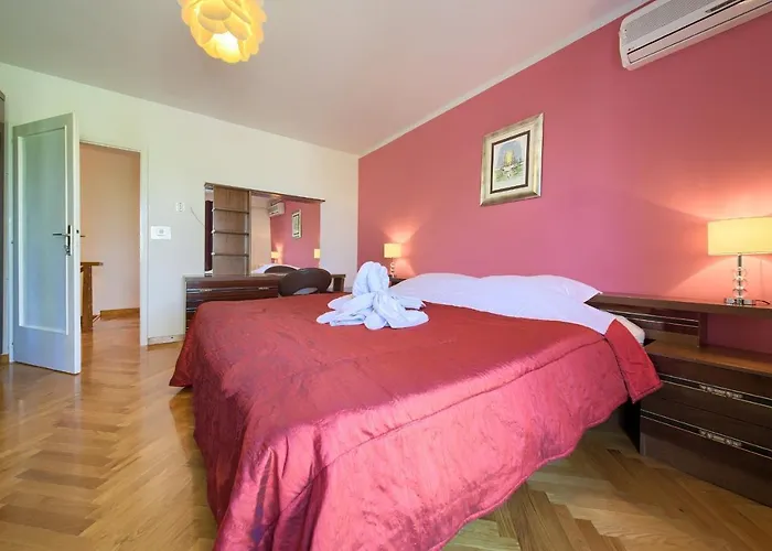 Holiday House Jakupi Krk privato