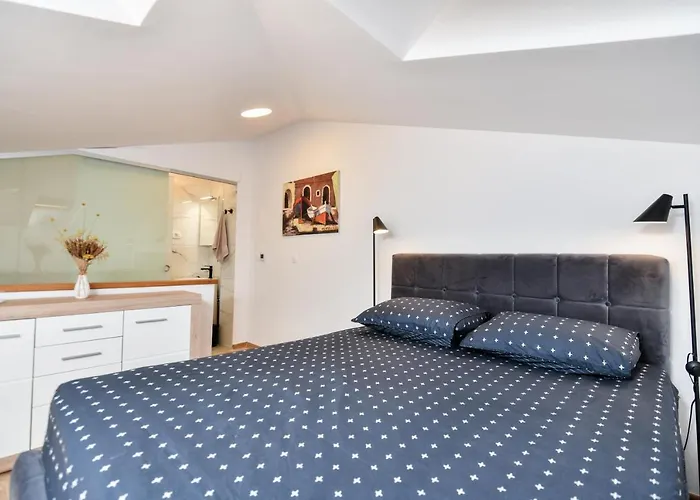 Huisdiervriedelijke Luxury Blue Bay Apartment Opatija
