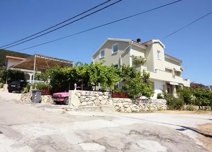 Pet friendly Apartments With Parking Space Banjol - Rab - 5071