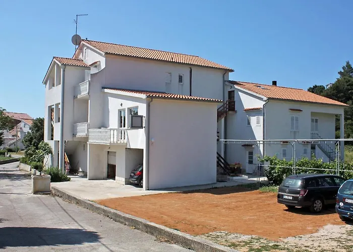 Apartments And Rooms With Parking Space Palit, Rab - 5039
