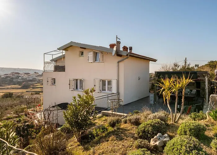 Apartments With Parking Space Lopar, Rab - 14070