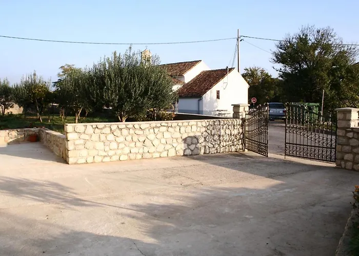 Apartments And Rooms With Parking Space Nerezine, Losinj - 2506