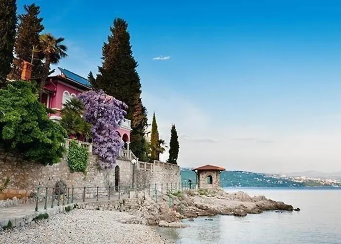 Pet friendly Ferienwohnung In Opatija Mit Garten