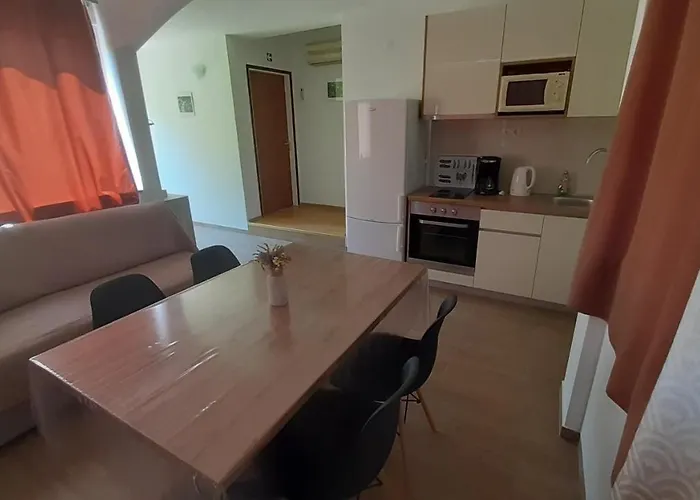 Apartments Mirjana Rab Town