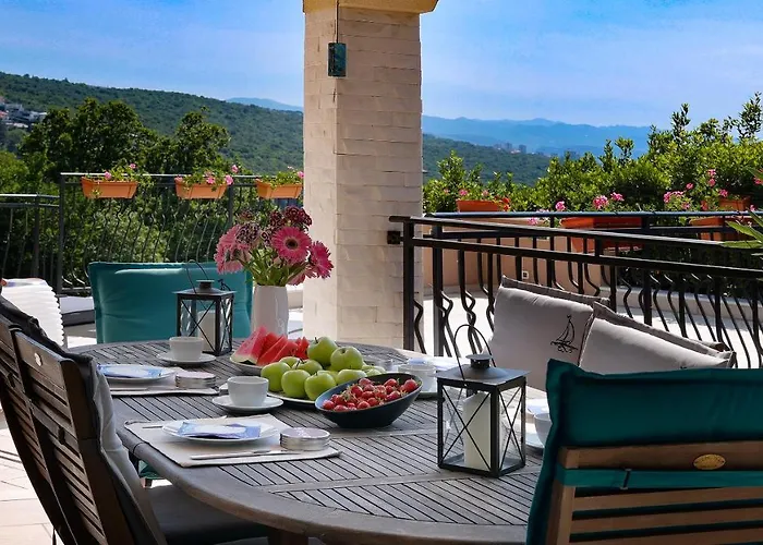 Villa Giulia With Sea View On Opatija acceptant les animaux