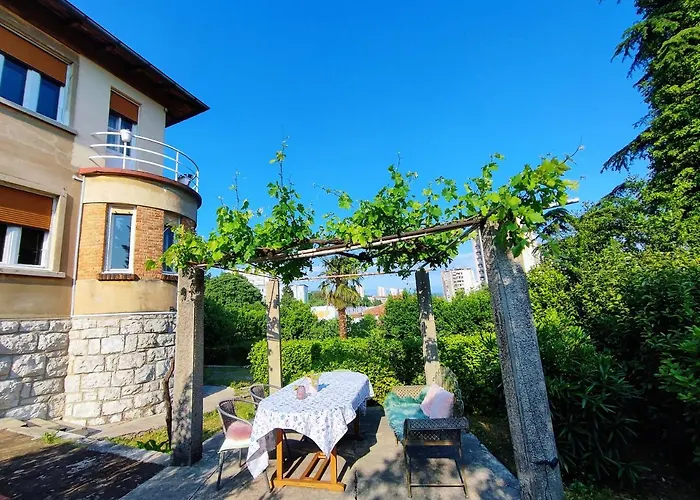 Pet friendly Villa Sunci Rijeka