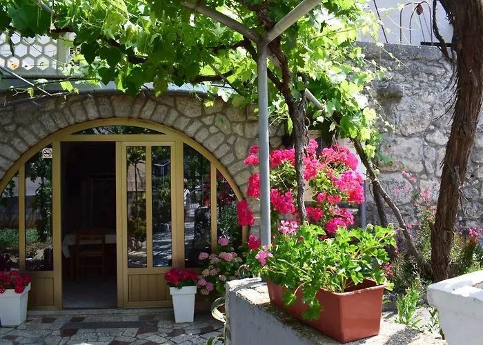 Haustierfreundliches Guest House Tom Malinska