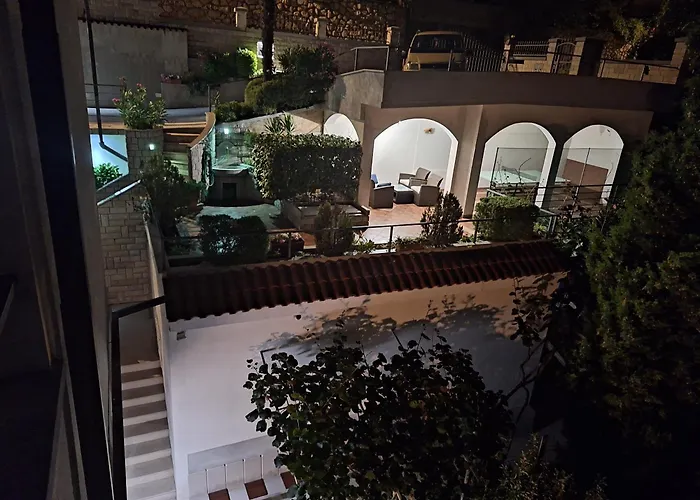 Villa Suzy-Apartments Suzana Laurana che accetta animali