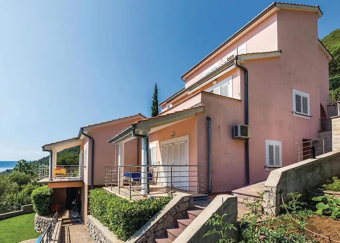 Awesome Apartment In Mošćenička Draga che accetta animali