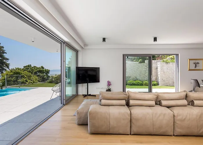 Gorgeous Apartment In Opatija With Kitchen