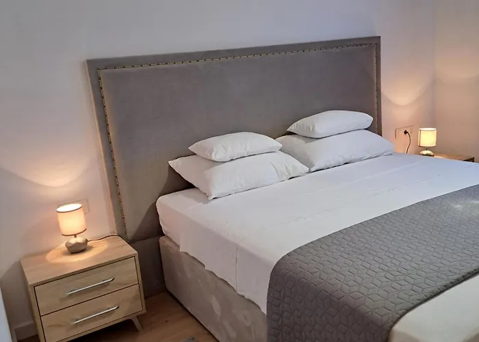 Pet friendly Apartments Marijana Rab Town