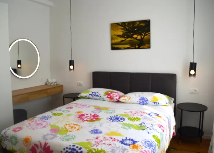 Rooms & Apartments Kvasic Krk Town