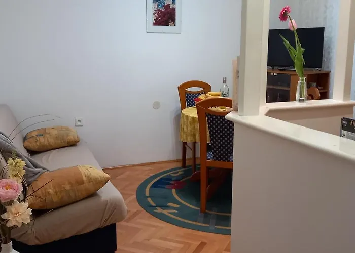 Pet friendly Marija Bunic,Appartements Am Meer Supetarska Draga