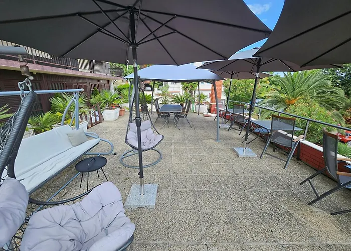 Apartments Rakovic Laurana