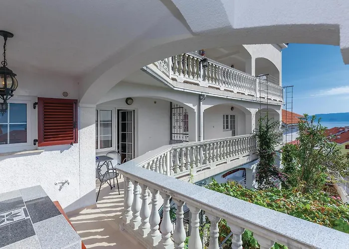 Beach Front Apartment In Crikvenica With Wifi