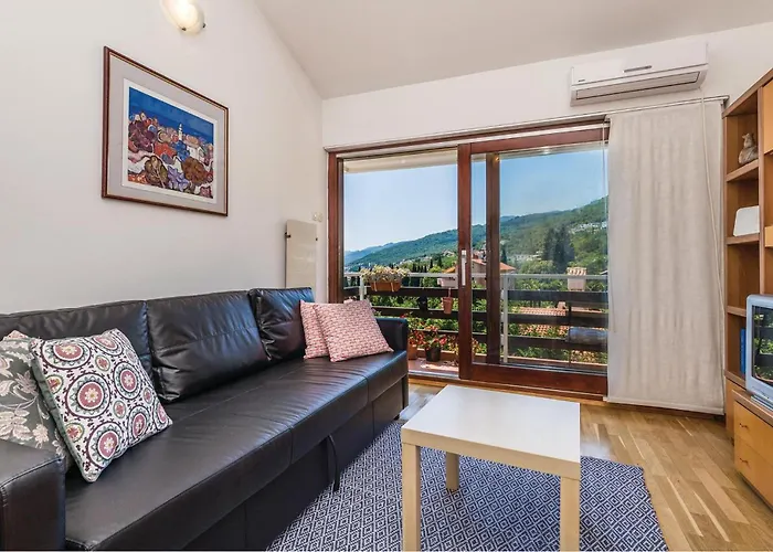 Cozy Apartment In Opatija With House Sea View
