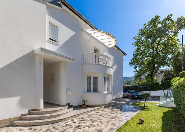 Villa Garden Apartment With Pool Opatija