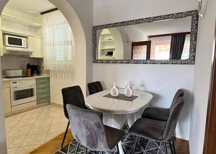 Senada Apartments Selce
