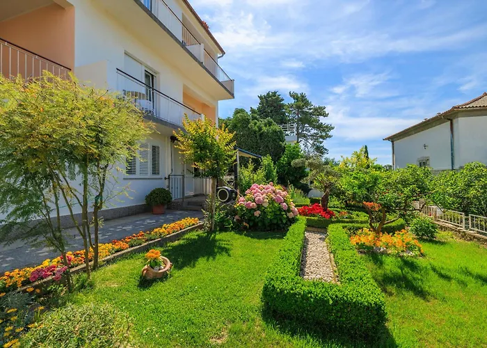 Apartments Marija Mundanije