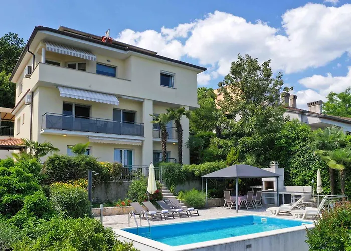 Apartment Near Opatija Port In Volosca che accetta animali