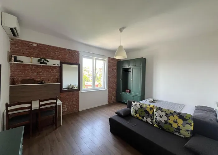 Balcony 4 Bedroom Apartment By Book-Fiume