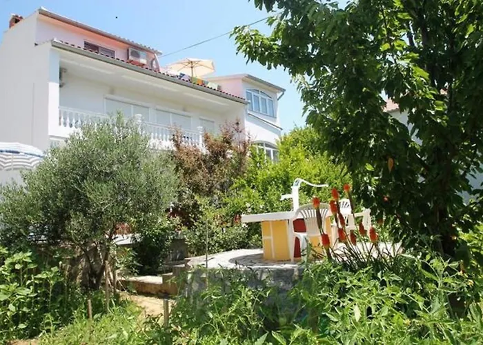 Rab Paradise Villa -3 Bedrooms 3 Bathrooms Palit with Pool
